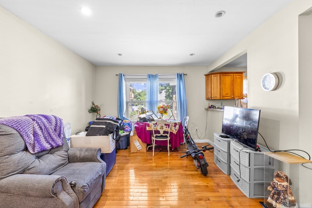 Multi Family at 20 Walter St, Boston MA 02136, Boston, photo 12 of 20