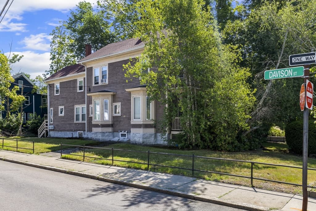 Multi Family at 20 Walter St, Boston MA 02136, Boston, photo 4 of 20