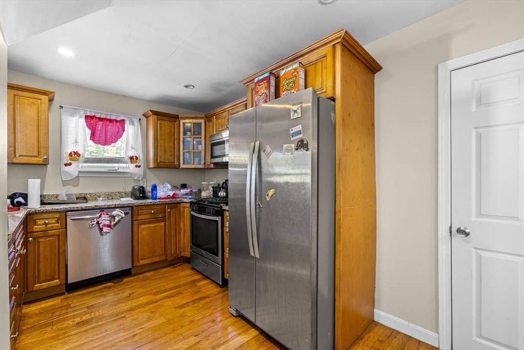 Multi Family at 20 Walter St, Boston MA 02136, Boston, photo 8 of 20