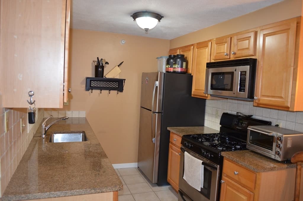 56 Townsend St # A7, Abington MA 02351 photo 3