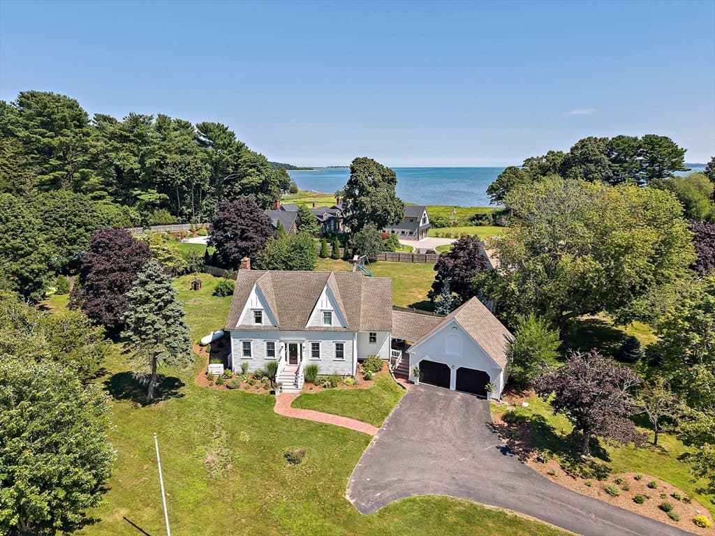 21 Hicks Point Rd, Duxbury MA 02332 photo 2