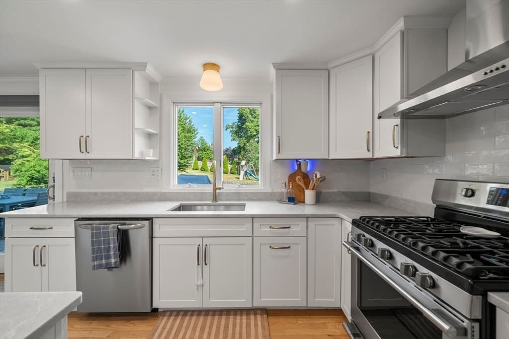 21 Hicks Point Rd, Duxbury MA 02332 photo 7