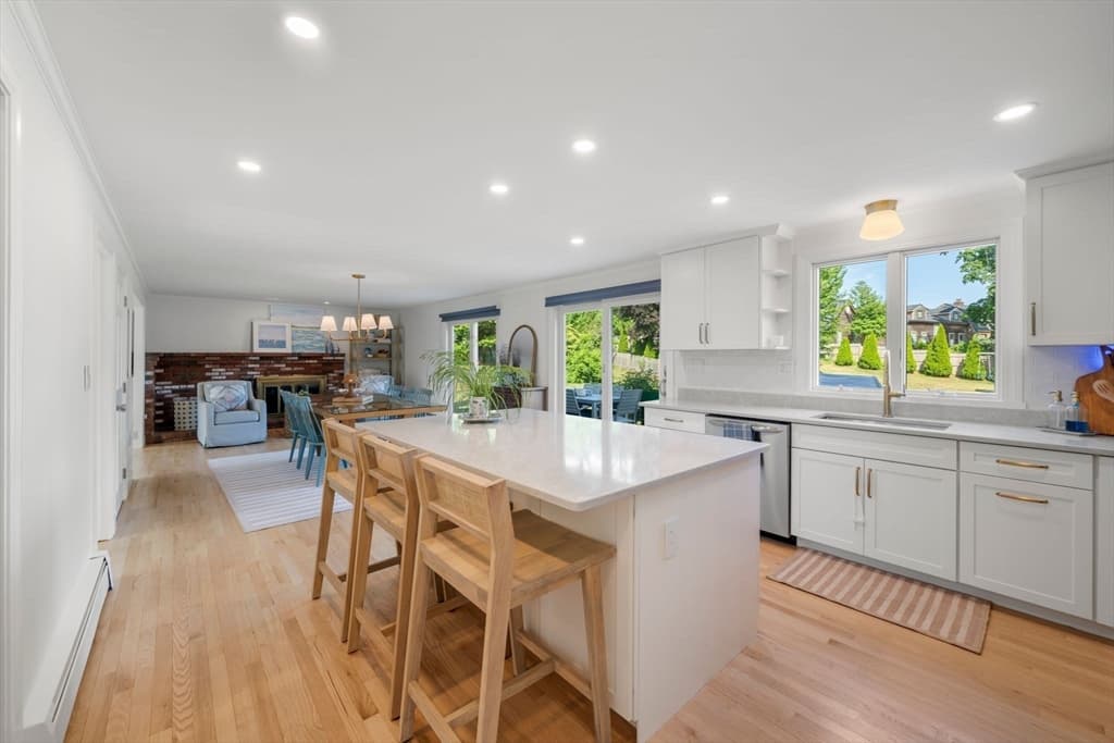 21 Hicks Point Rd, Duxbury MA 02332 photo 8