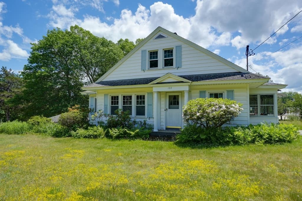 162-164 E Main St, Northborough MA 01532