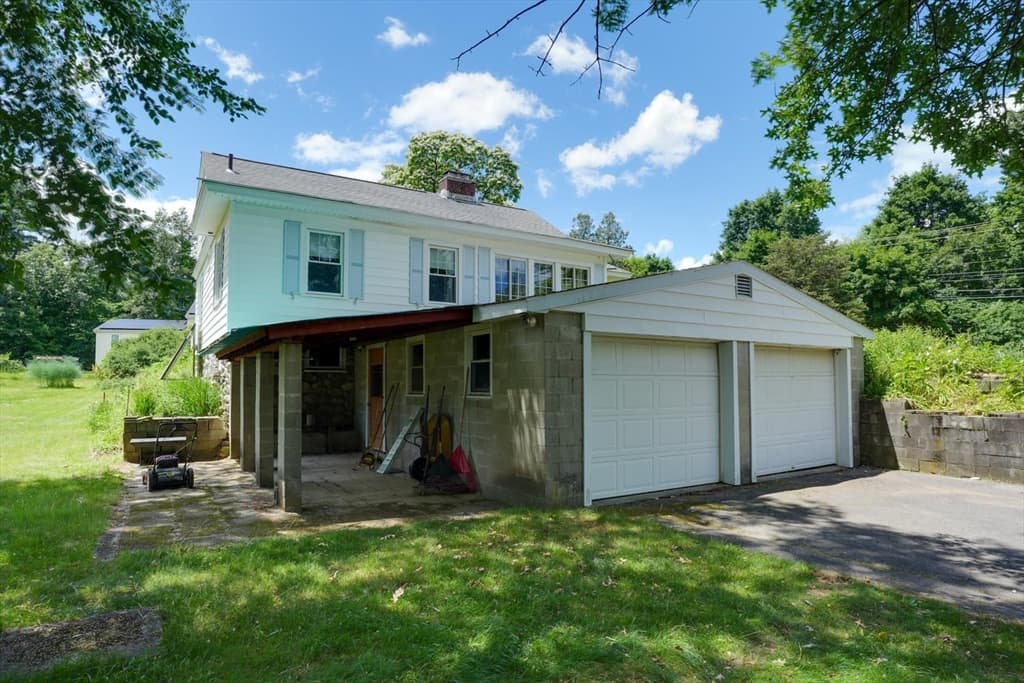162-164 E Main St, Northborough MA 01532 photo 4