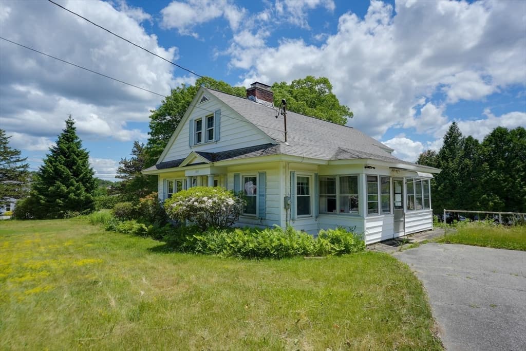 162-164 E Main St, Northborough MA 01532 photo 25