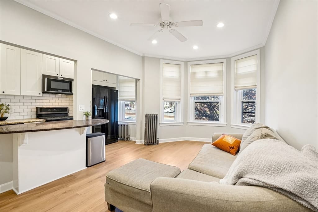 Condominium at 1870 Commonwealth Ave # 1, Boston MA 02135, Boston, photo 5 of 13