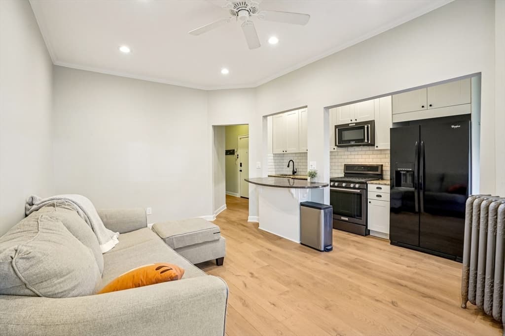 Condominium at 1870 Commonwealth Ave # 1, Boston MA 02135, Boston, photo 4 of 13