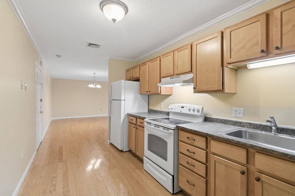 1508 Gorham # 306, Lowell MA 01852 photo 6