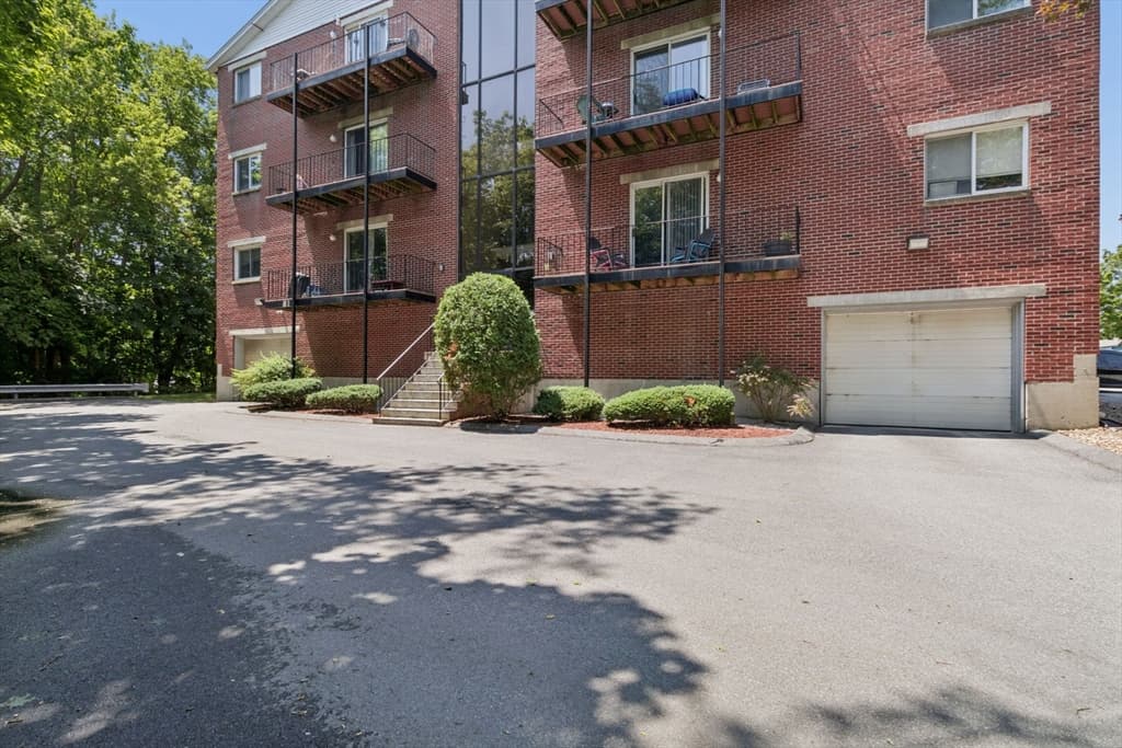 1508 Gorham # 306, Lowell MA 01852 photo 3