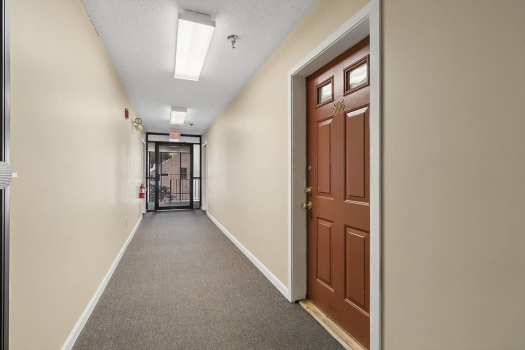 1508 Gorham # 306, Lowell MA 01852 photo 4