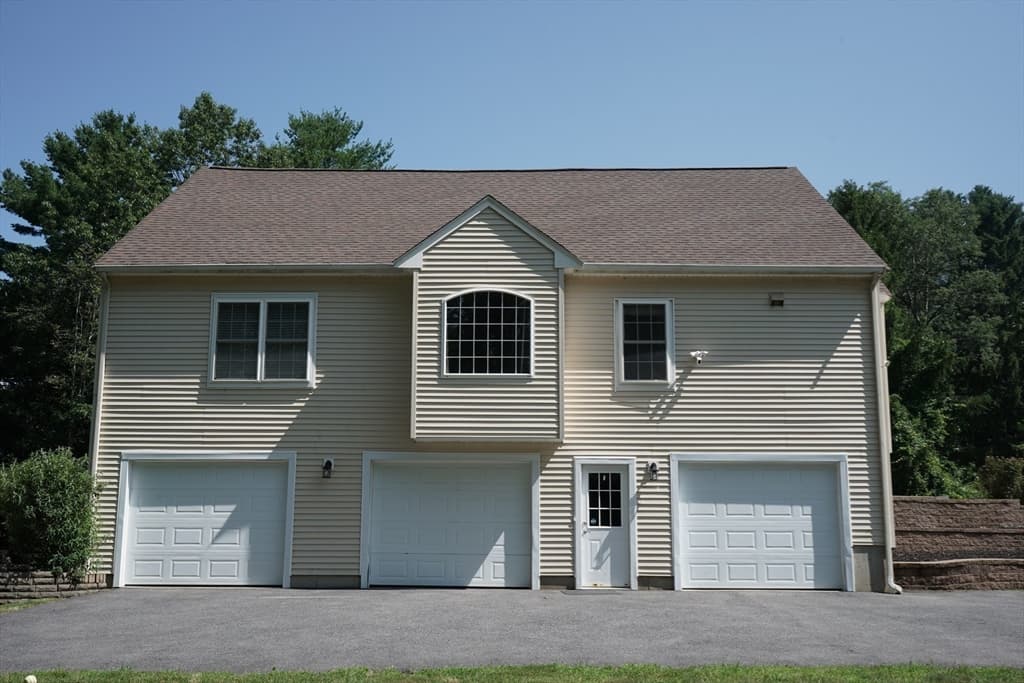 155 Ousamequin Pnes, East Bridgewater MA 02333 photo 7