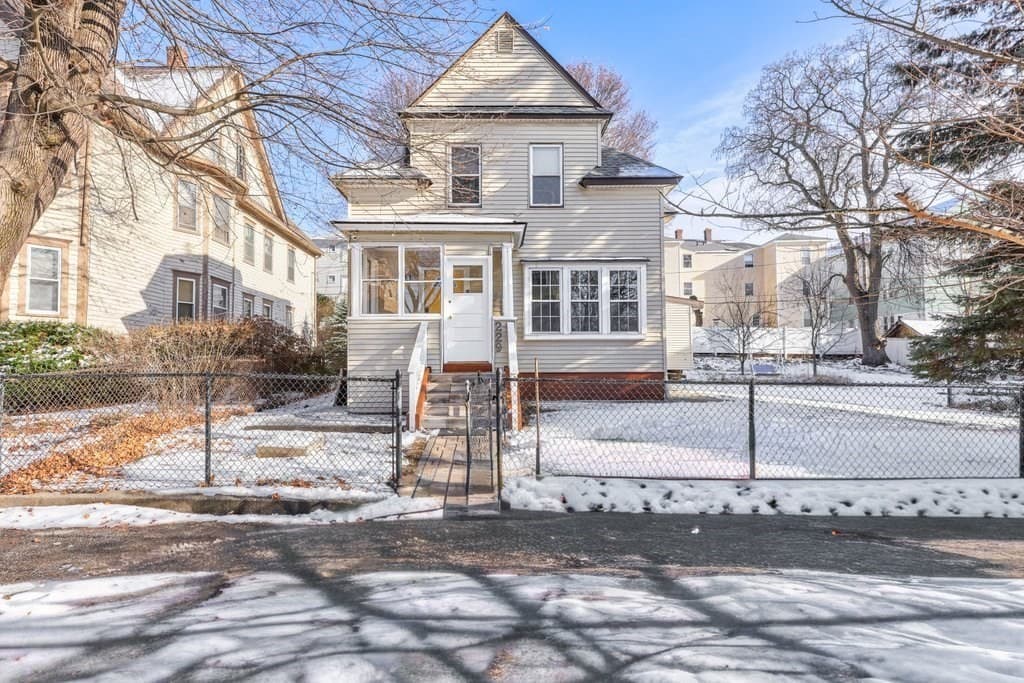 229 Fairmont Ave, Worcester MA 01604 photo 2