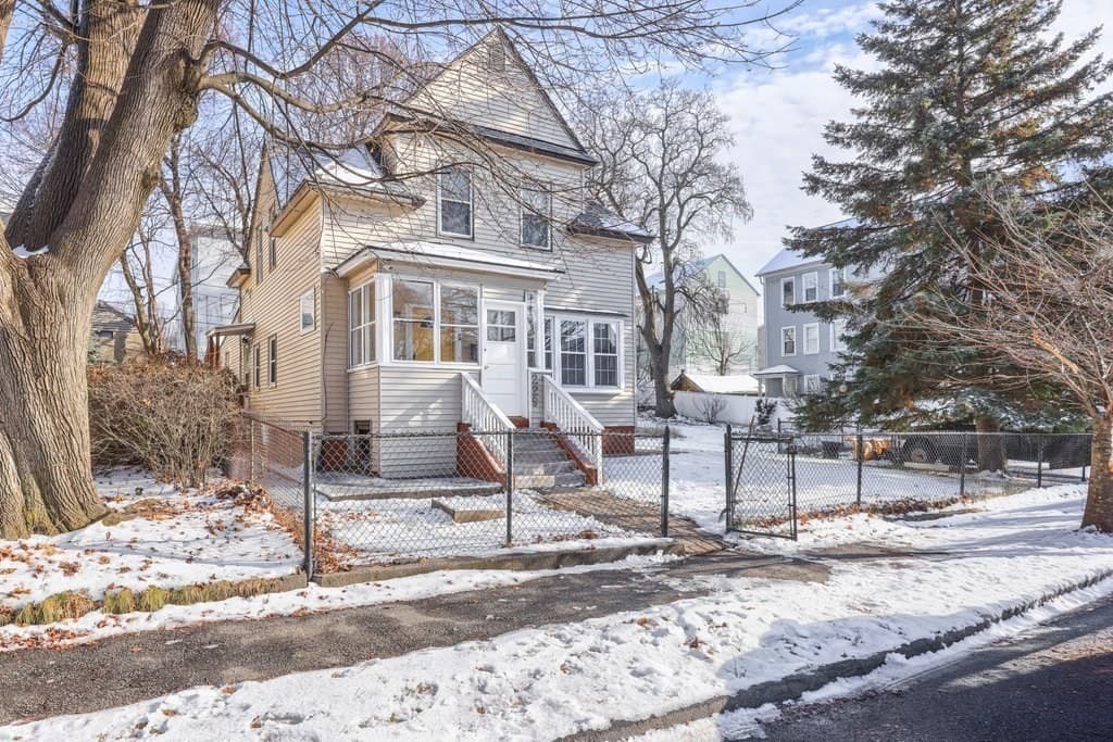 229 Fairmont Ave, Worcester MA 01604