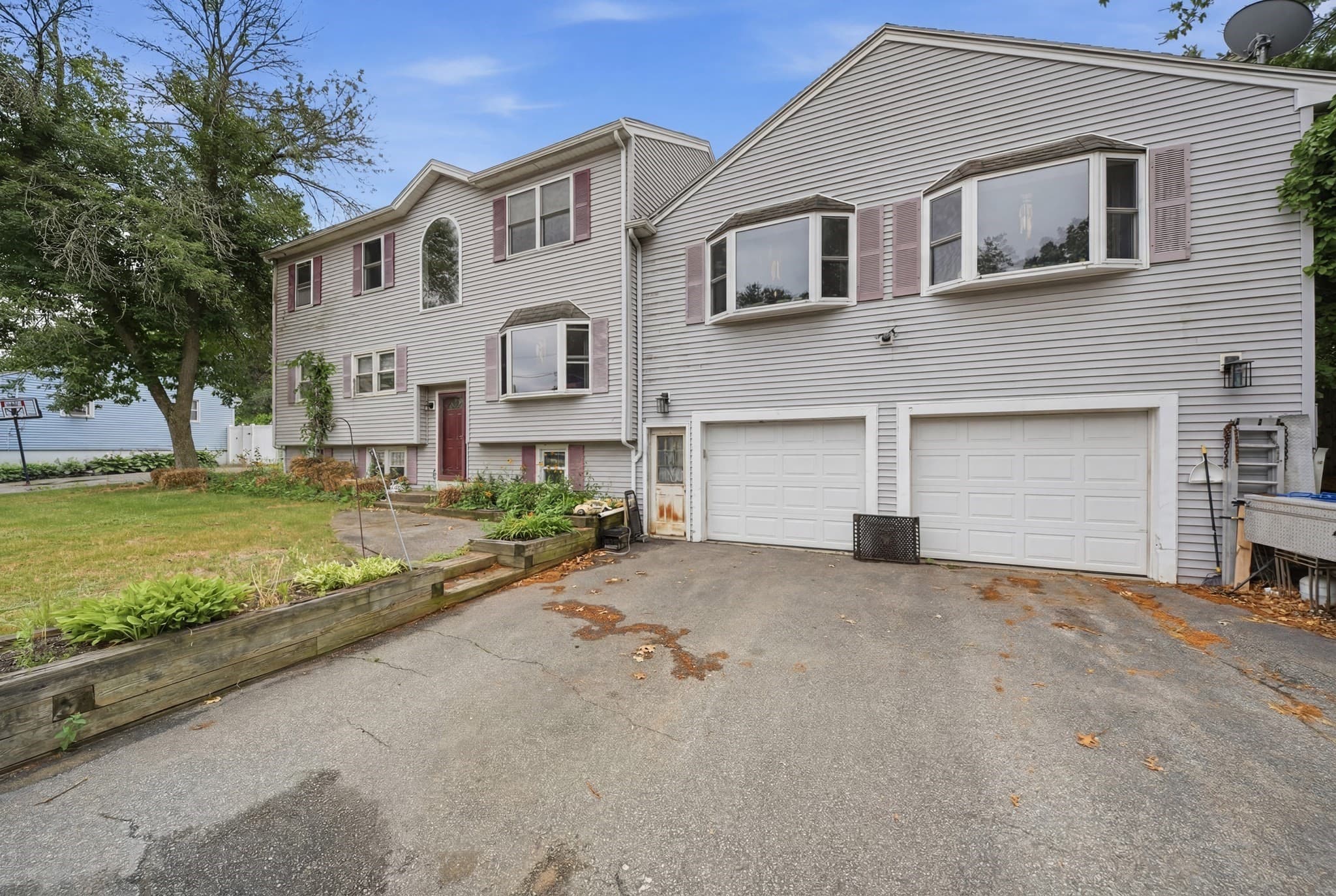 Single Family Residence at 12 Harjean Rd, Billerica MA 01821, photo 2 of 27