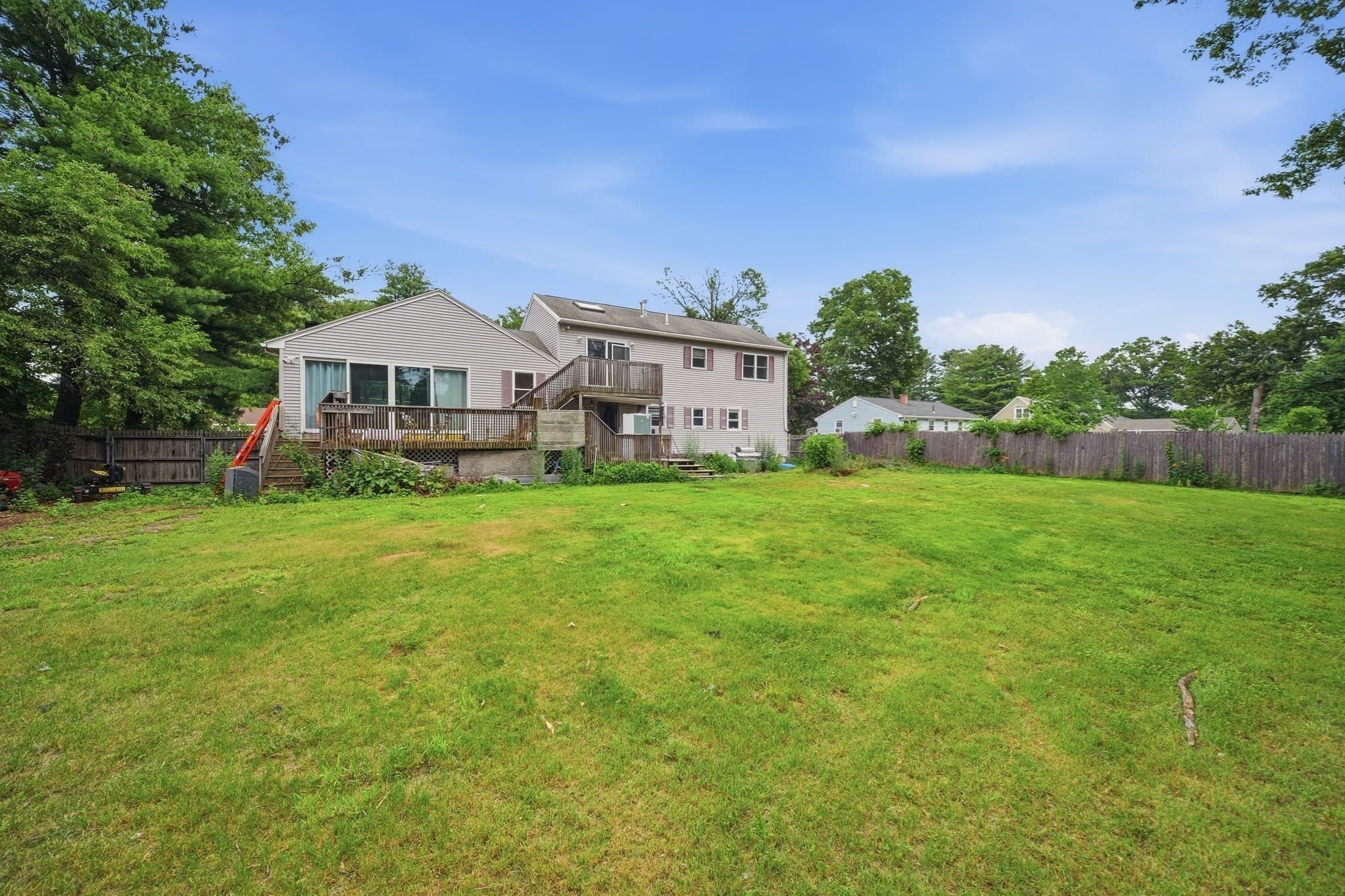 Single Family Residence at 12 Harjean Rd, Billerica MA 01821, photo 5 of 27
