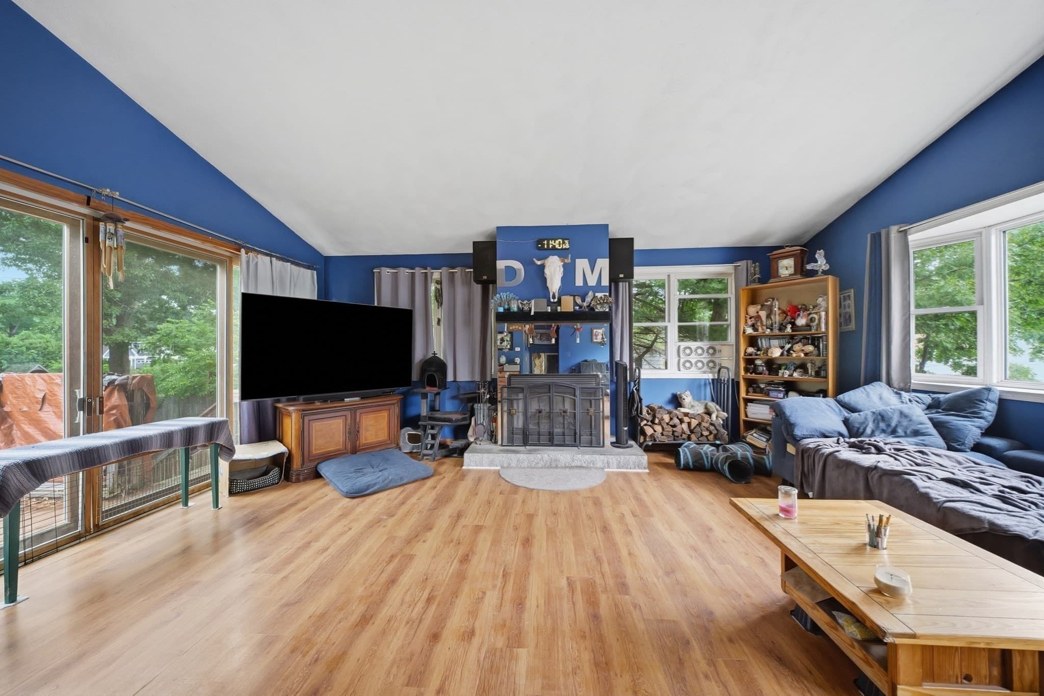Single Family Residence at 12 Harjean Rd, Billerica MA 01821, photo 8 of 27