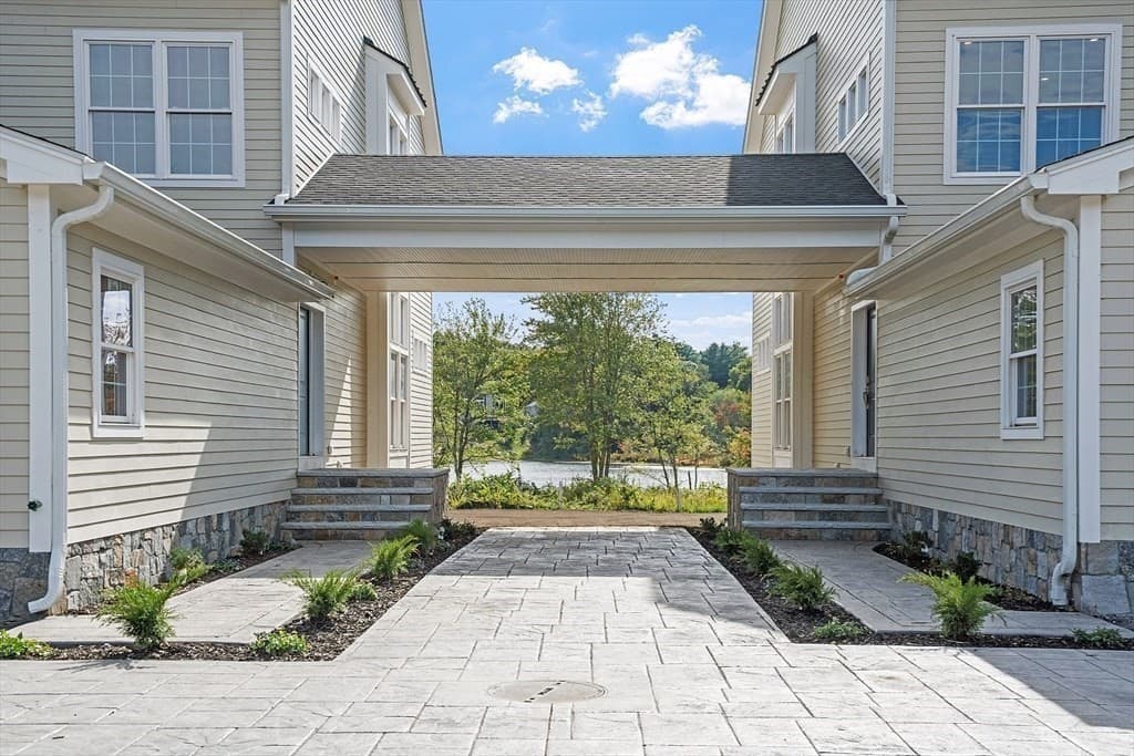 Condominium at 206 W Main St # 4, Georgetown MA 01833, Georgetown, photo 3 of 25