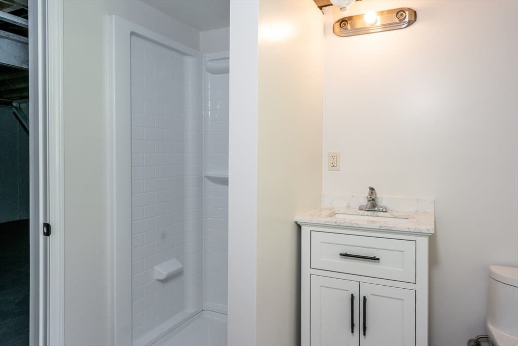 Single Family Residence at 100 Farmersville Road, Sandwich MA 02563, photo 32 of 36