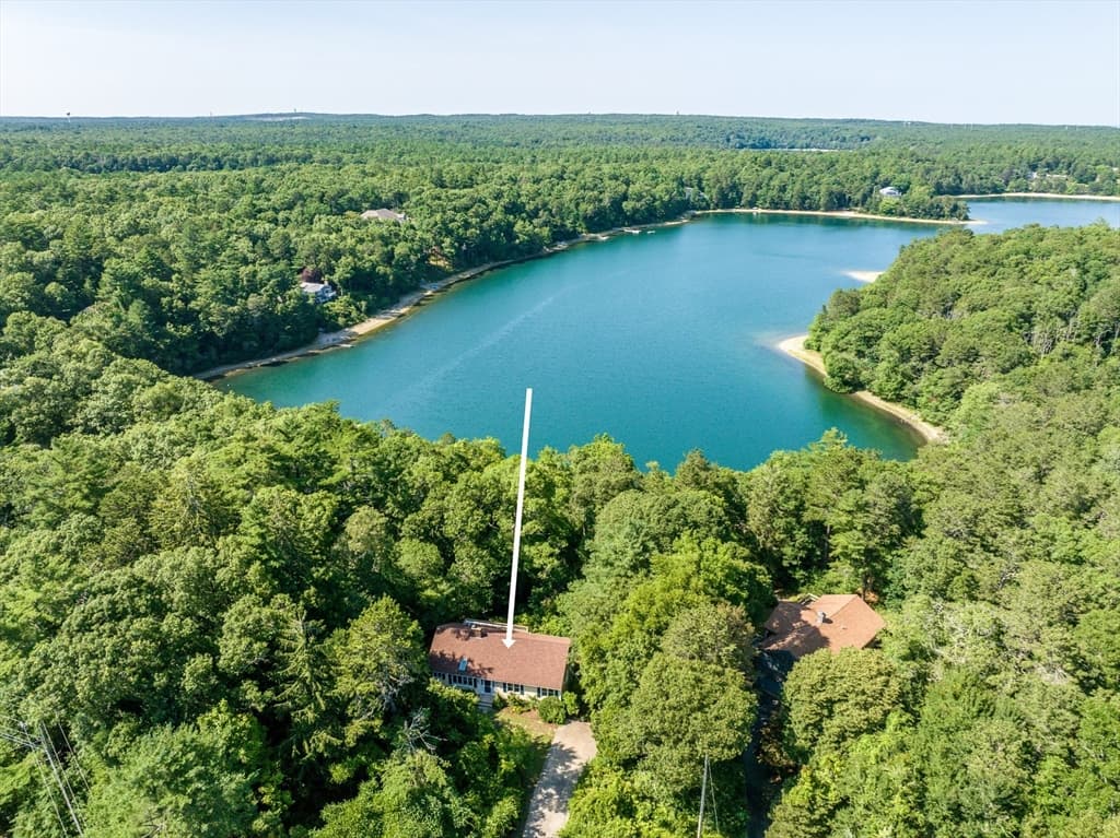 100 Farmersville Road, Sandwich MA 02563