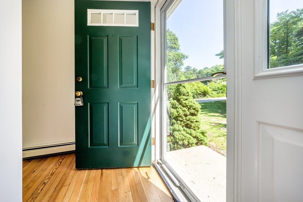 Single Family Residence at 100 Farmersville Road, Sandwich MA 02563, photo 9 of 36