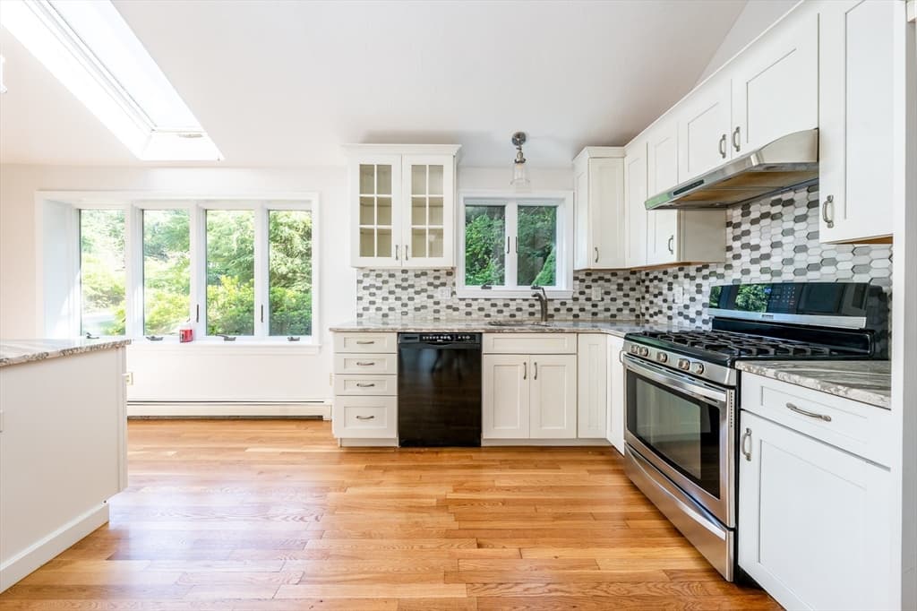 Single Family Residence at 100 Farmersville Road, Sandwich MA 02563, photo 15 of 36