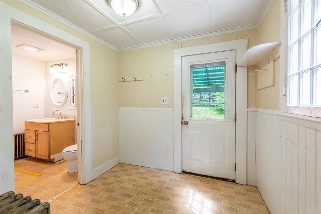 177 Montague Rd, Amherst MA 01002 photo 8