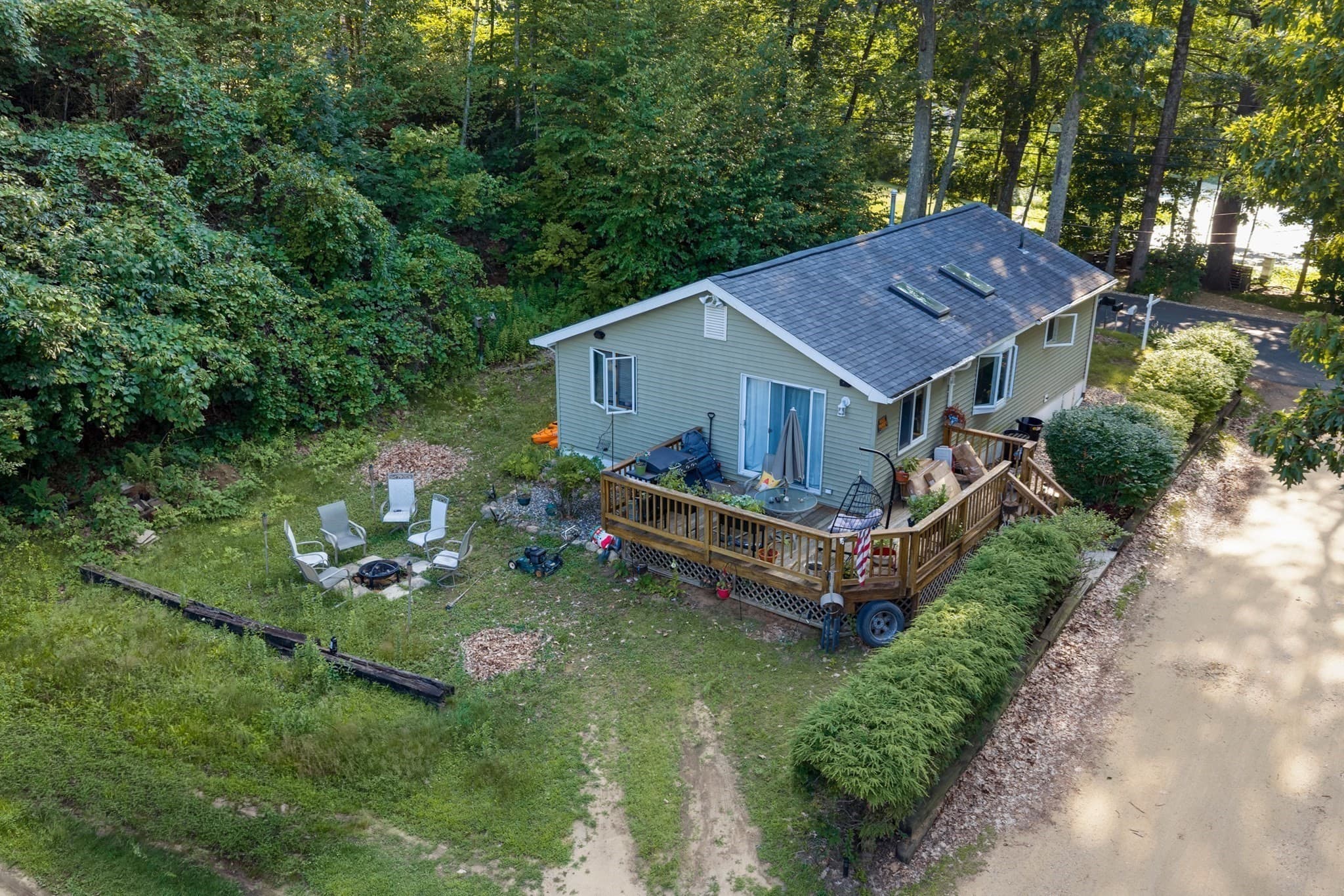 Single Family Residence at 2 Roberts Park Rd, Holland MA 01521, Holland, photo 2 of 10