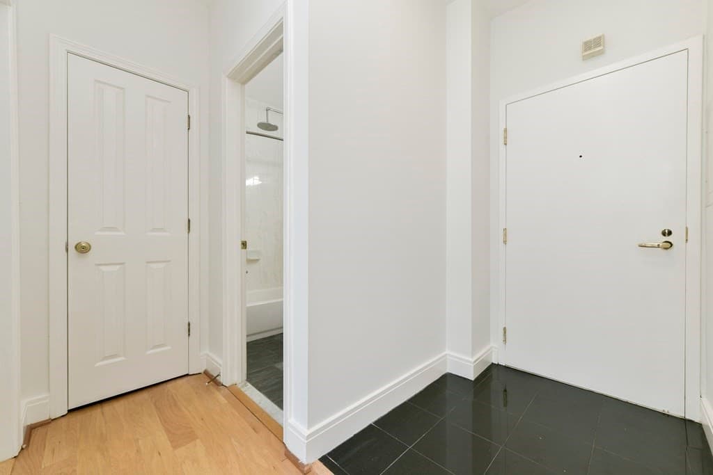 Condominium at 534 Beacon Street # 103, Boston MA 02215, photo 6 of 15