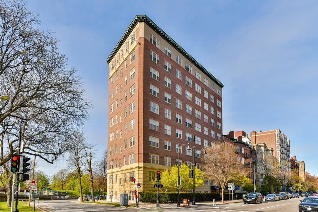 Condominium at 534 Beacon Street # 103, Boston MA 02215, photo 13 of 15