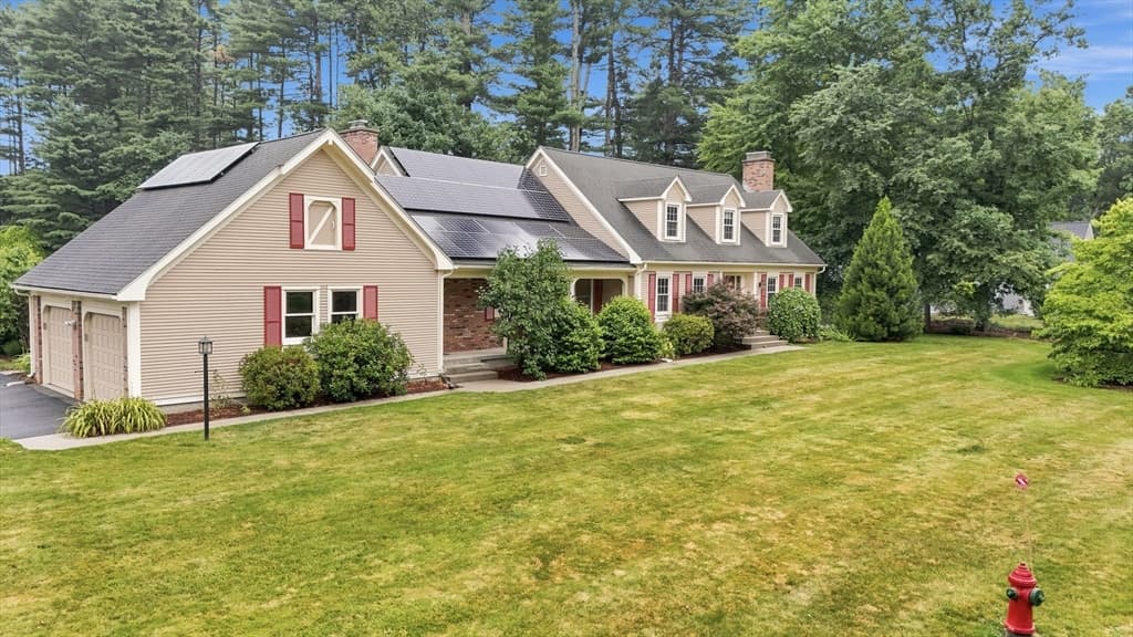 20 Shirley St, Wilbraham MA 01095 photo 2