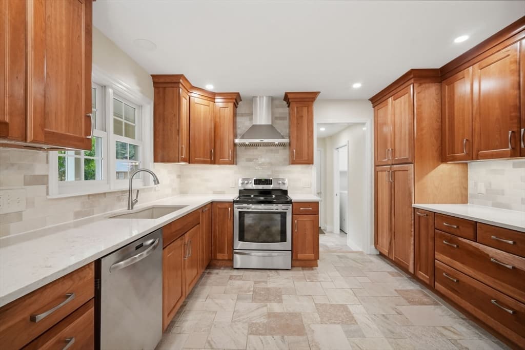 20 Shirley St, Wilbraham MA 01095 photo 4
