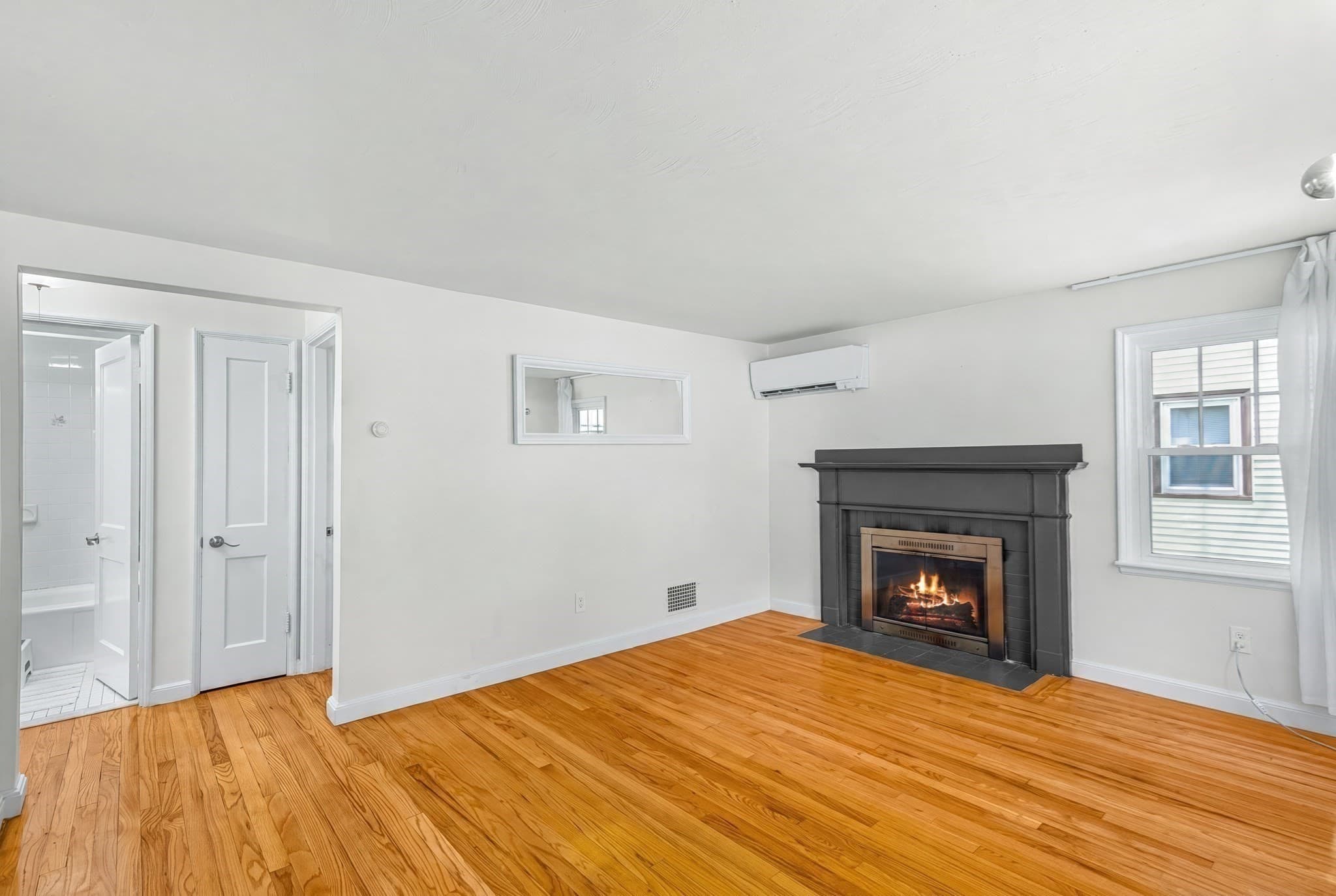 Single Family Residence at 567 Poplar Street, Boston MA 02131, Boston, photo 6 of 42