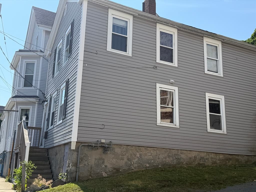 149 Franklin St, Fall River MA 02720 photo 2