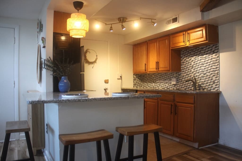 108 Oak Ln # 4, Brockton MA 02301 photo 3