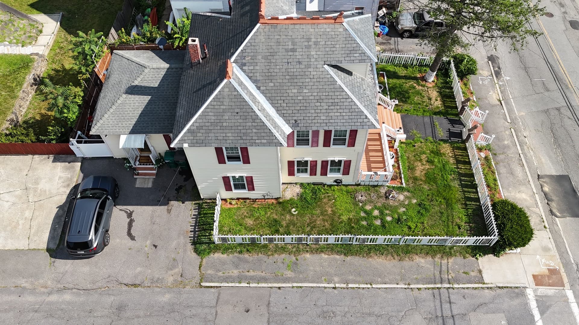 Single Family Residence at 91 South St, Fitchburg MA 01420, photo 3 of 31