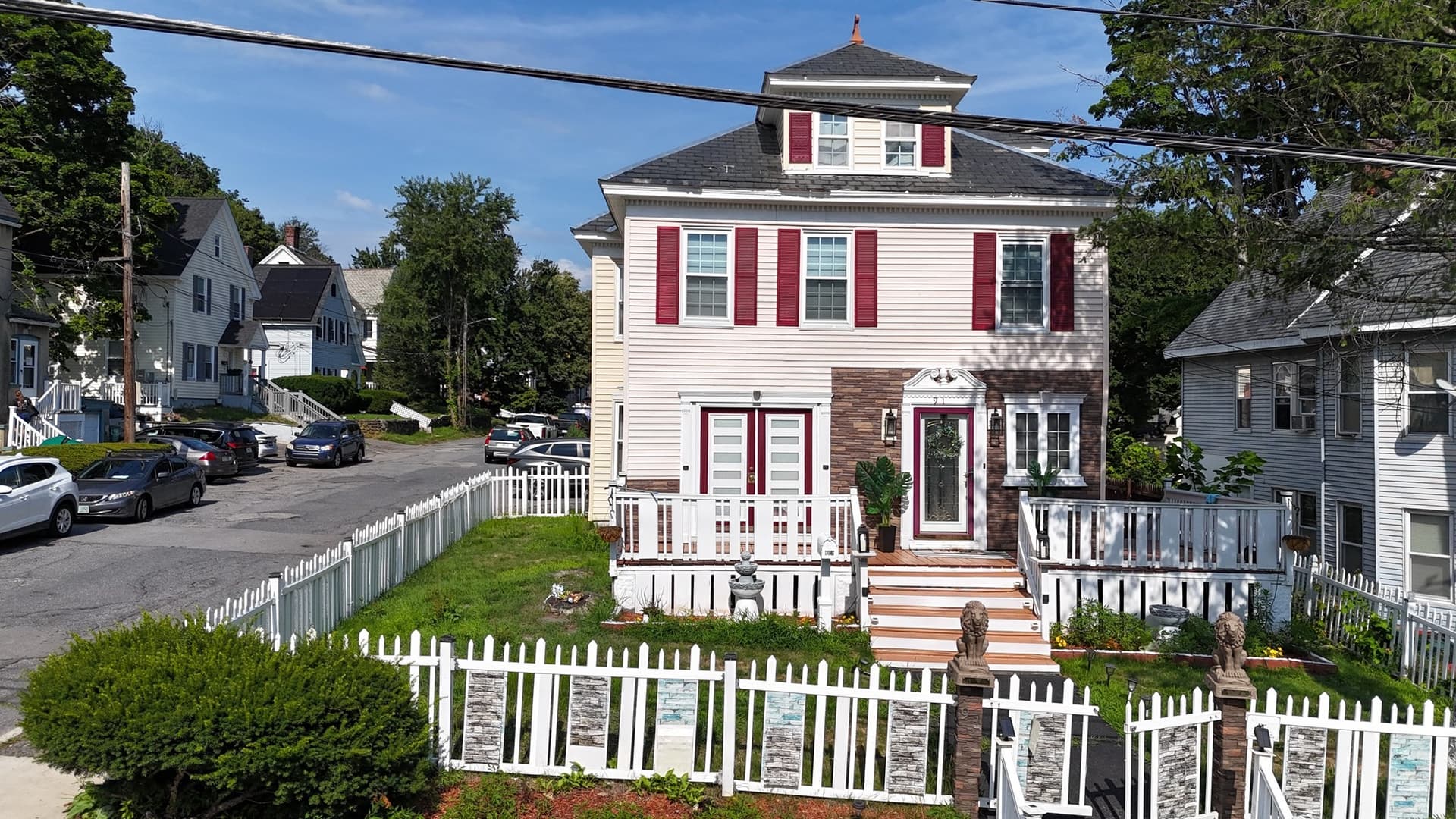 Single Family Residence at 91 South St, Fitchburg MA 01420