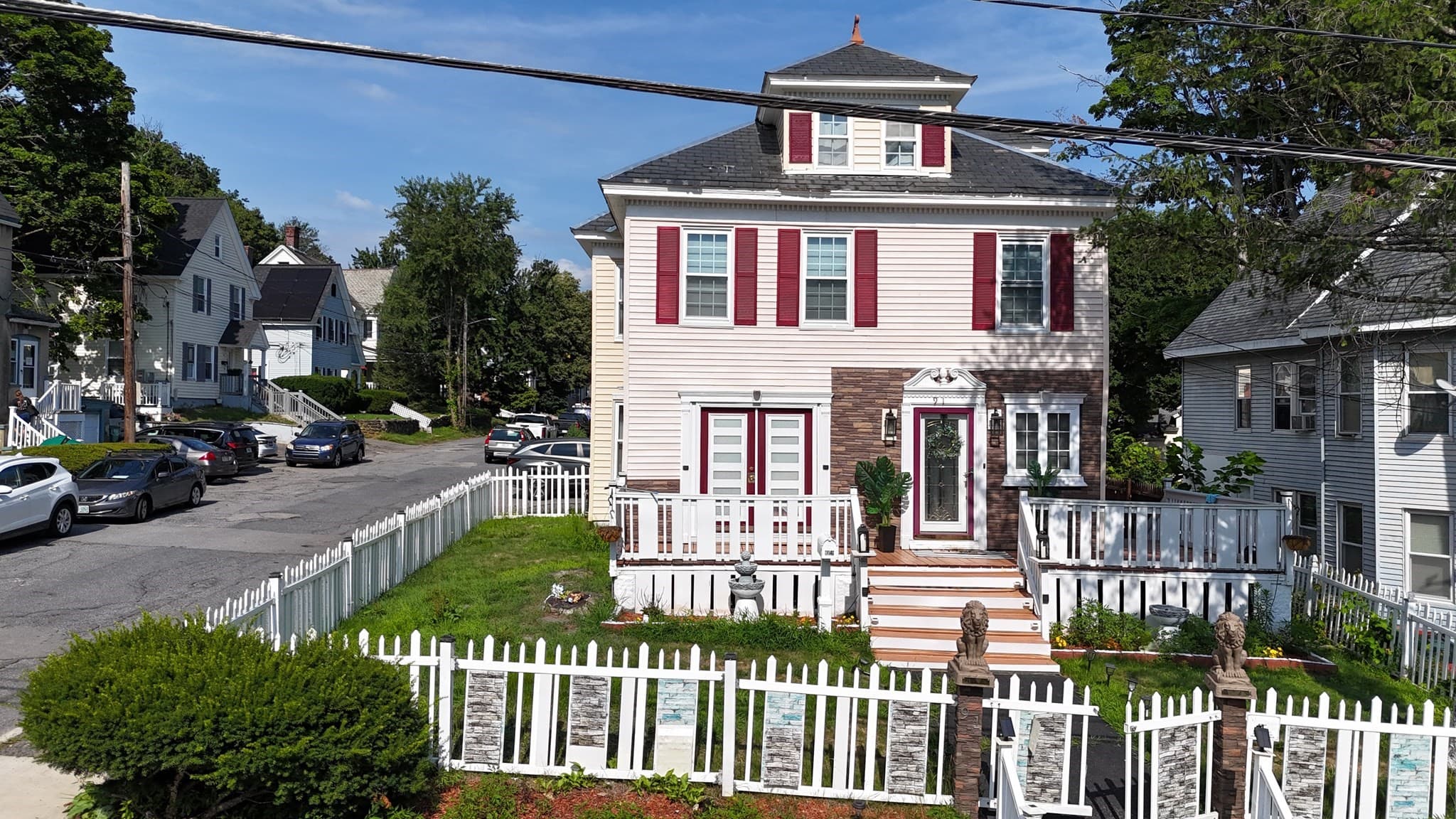 91 South St, Fitchburg MA 01420