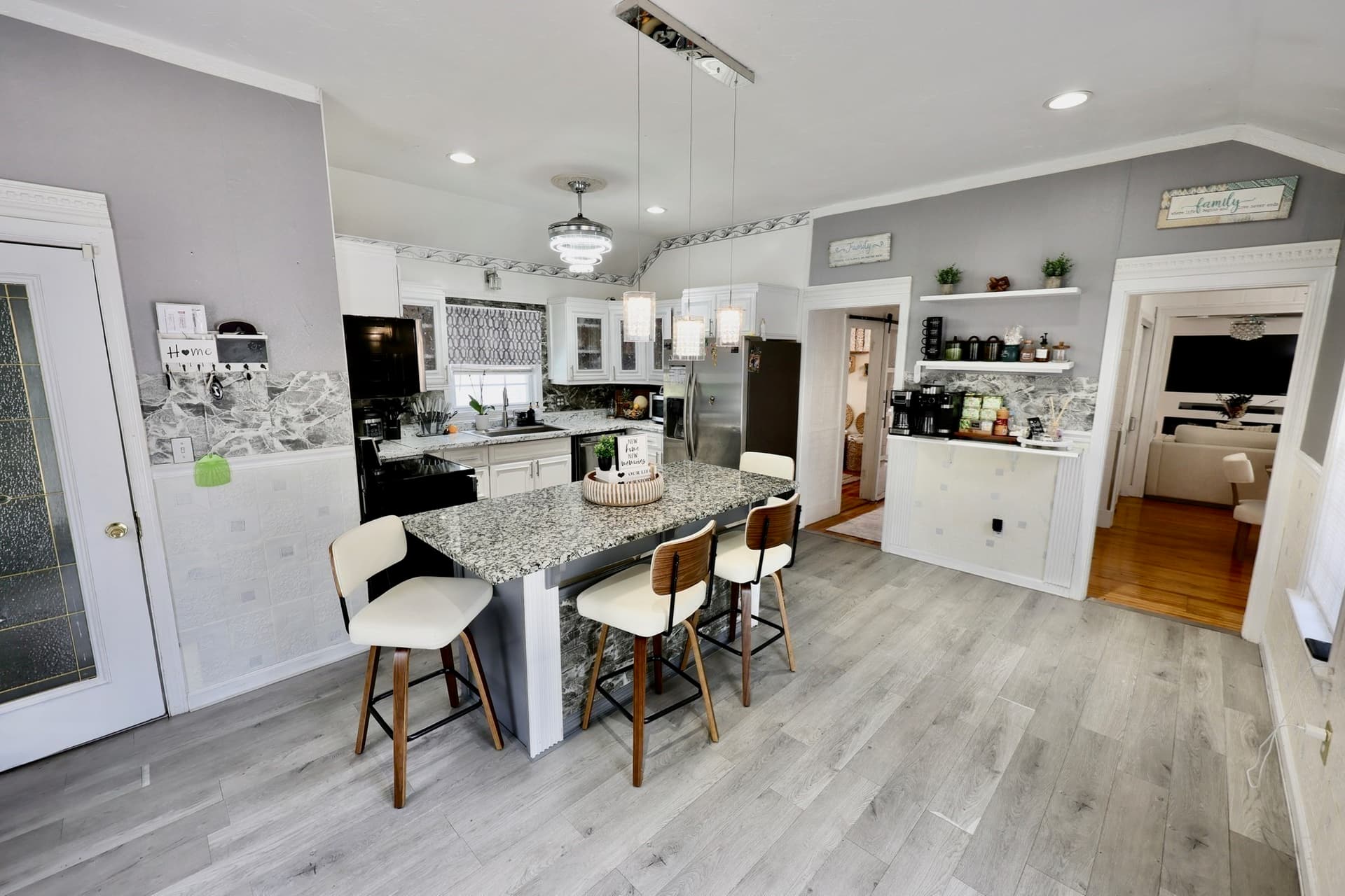 Single Family Residence at 91 South St, Fitchburg MA 01420, photo 11 of 31