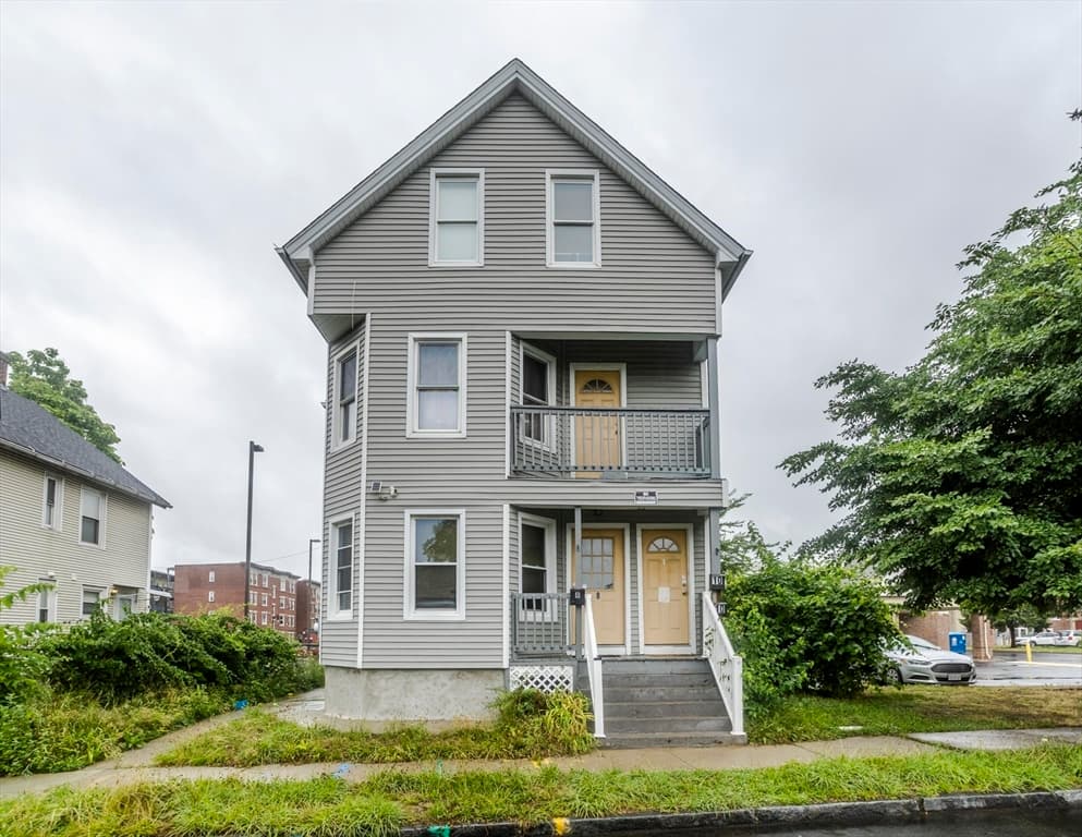 10 Monroe St, Springfield MA 01109