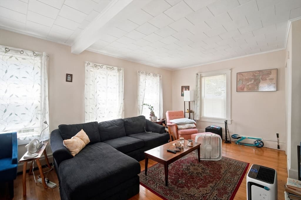 33-37 Cottage St, Amherst MA 01002 photo 4