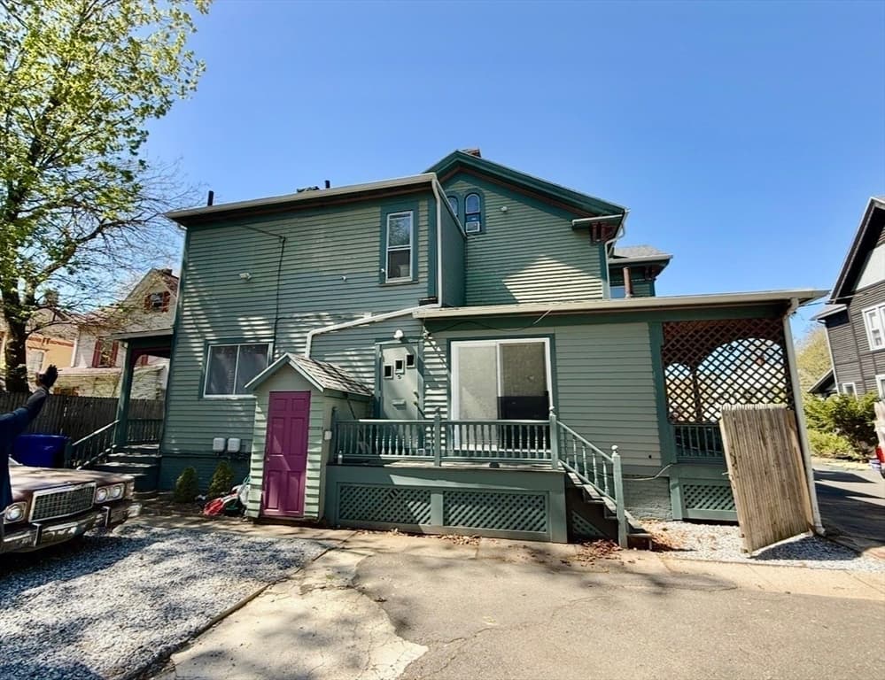 127-129 Thompson St., Springfield MA 01109 photo 6