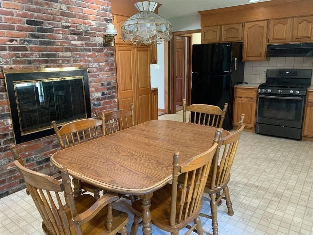 53 Hampden Road, East Longmeadow MA 01028 photo 10