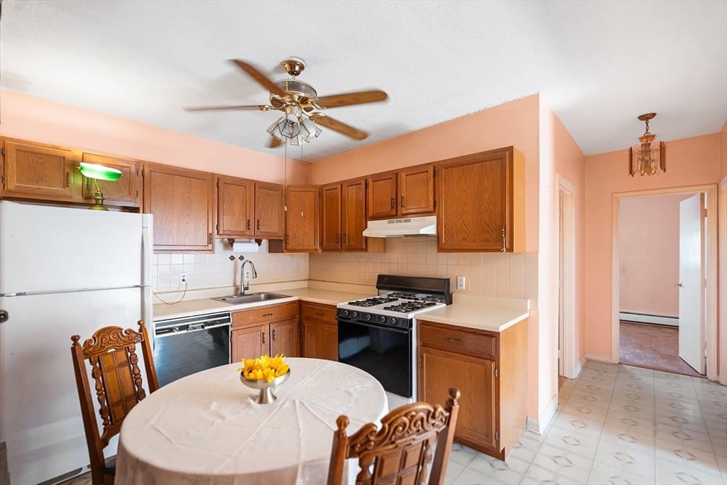 3652 N Main St # 10, Fall River MA 02720 photo 4