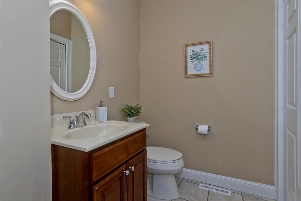 102 Lyman St # 102, South Hadley MA 01075 photo 23