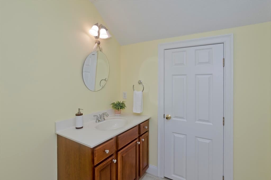102 Lyman St # 102, South Hadley MA 01075 photo 33