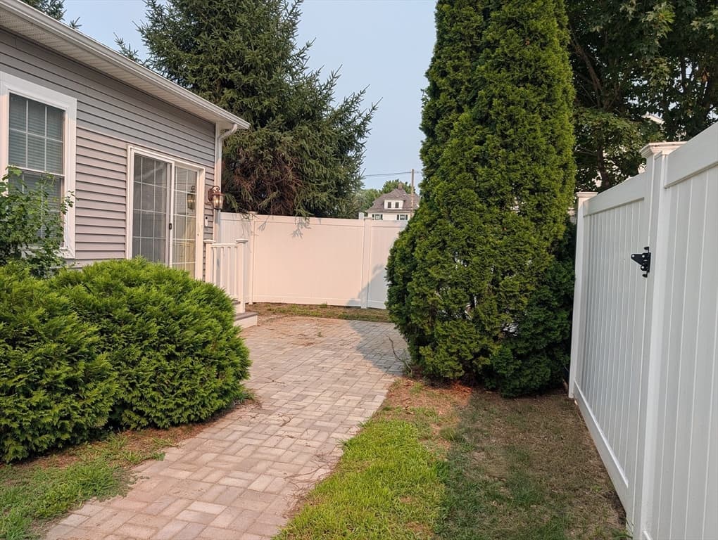 102 Lyman St # 102, South Hadley MA 01075 photo 37