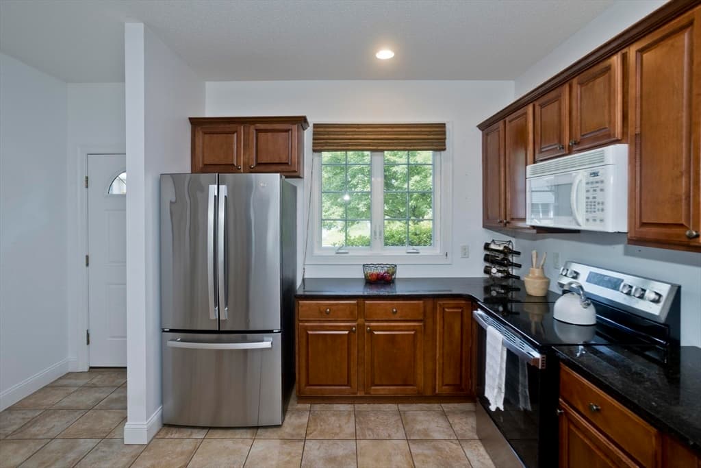 102 Lyman St # 102, South Hadley MA 01075 photo 4