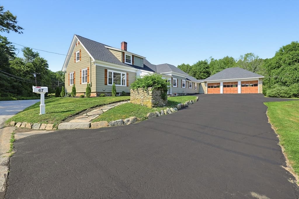 67 Lower Gore Rd, Webster MA 01570 photo 2