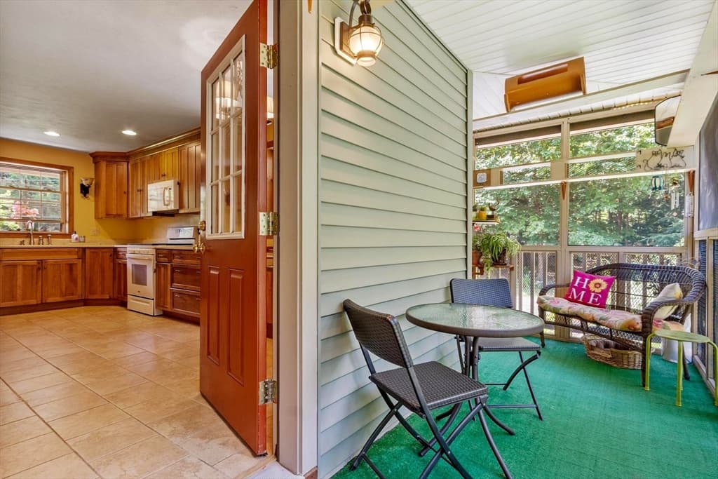 Single Family Residence at 41 Penobscott Ave, Hubbardston MA 01452, Hubbardston, photo 12 of 42